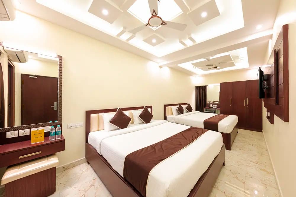 TRIPLE ROOM room